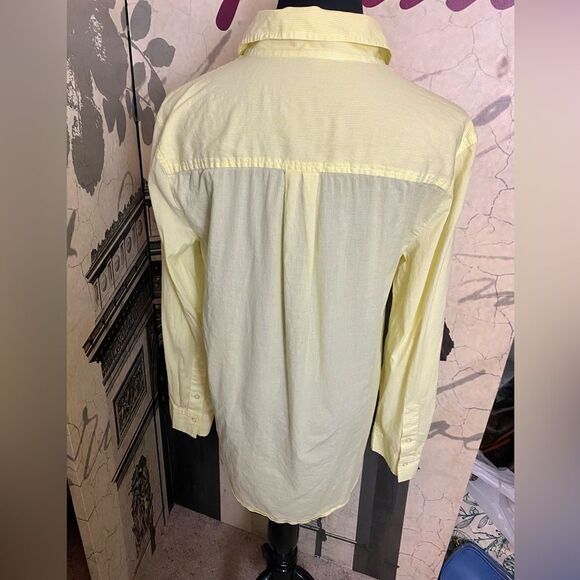 Nice blouse by Ann Taylor in size medium - Picture 2 of 2